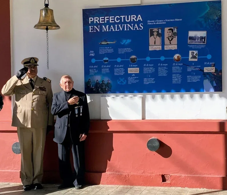 Prefectura homenajeó a los héroes del Guardacostas Río Iguazú a 44 años del combate en Malvinas