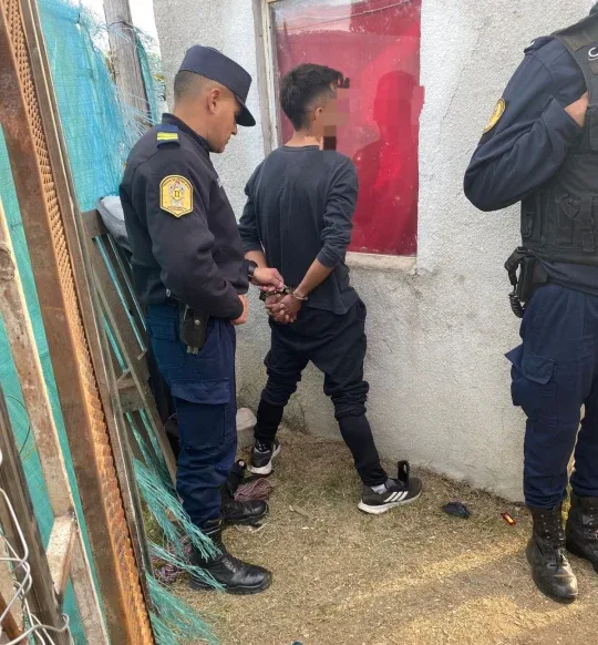 Intentó ingresar al estadio con marihuana y fue identificado por la Policía