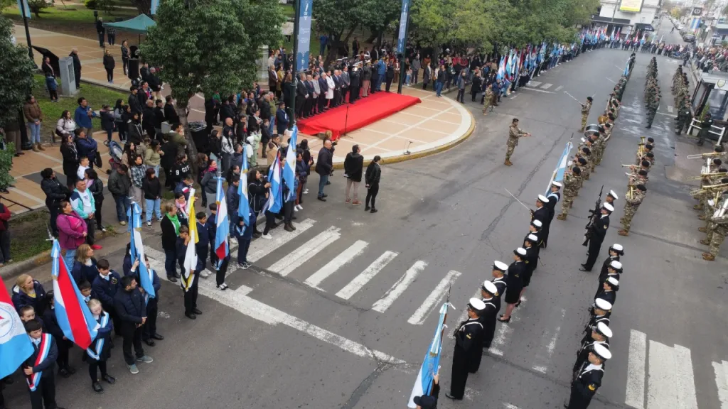 La Municipalidad invitó a participar de los actos por el 216° aniversario de la Revolución de Mayo