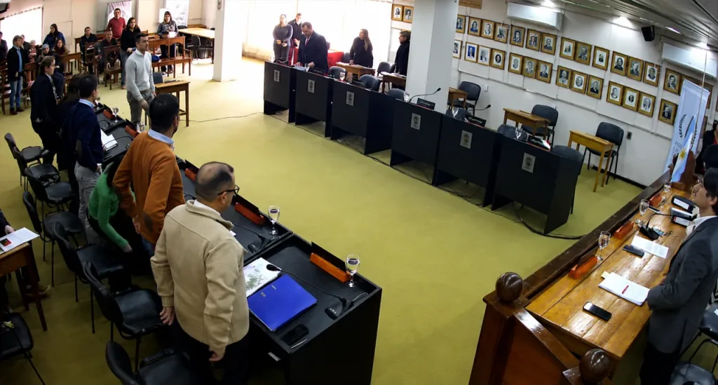 La Libertad Avanza no participó de la sesión del Concejo en apoyo a Karina Percara