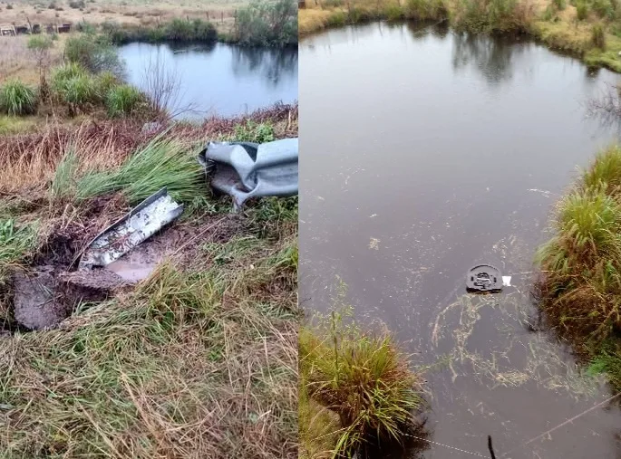 Un automóvil despistó y terminó dentro de una laguna sobre la Ruta 12