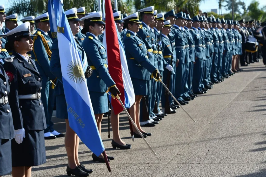 Cadetes y aspirantes de las fuerzas de seguridad juraron lealtad a la Bandera en Villaguay