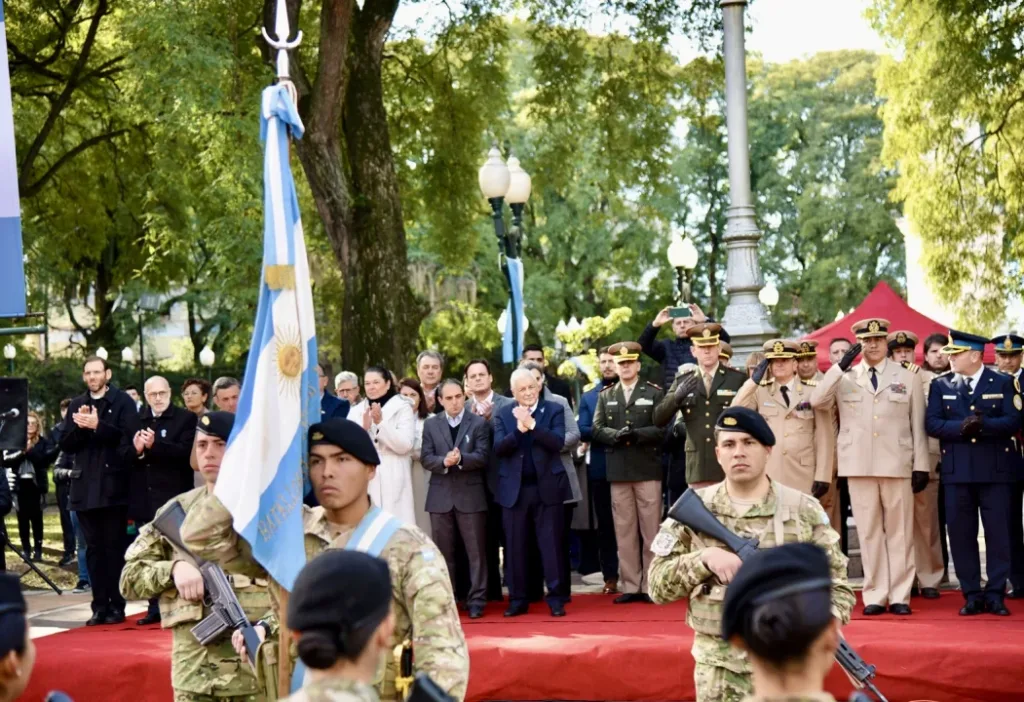 Jura y Promesa de Lealtad a la Bandera en un emotivo acto en plaza Ramírez