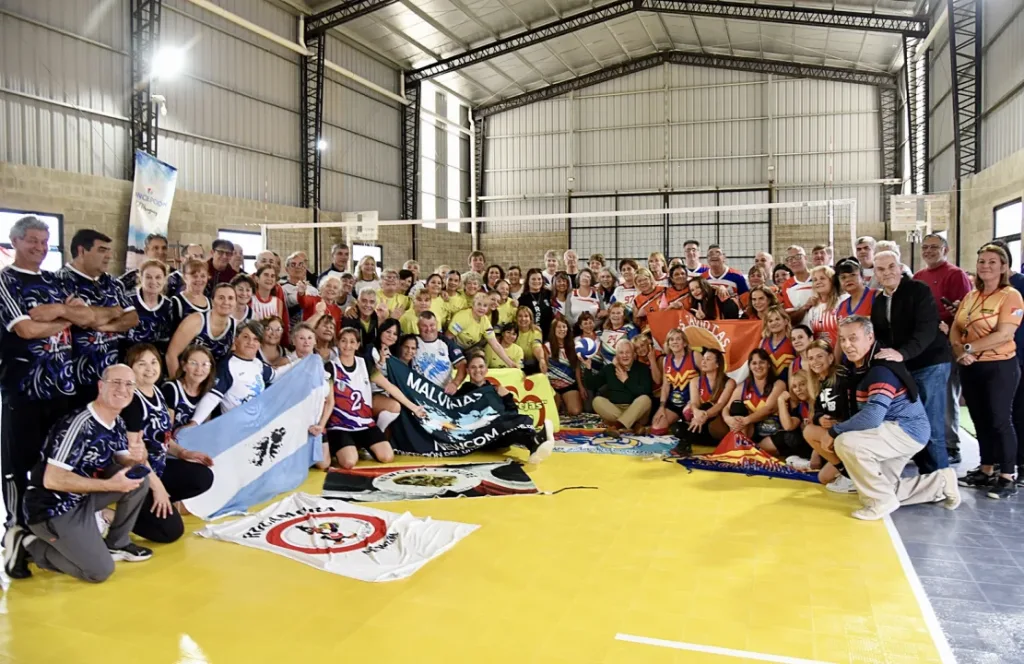 Quedó inaugurado el nuevo piso deportivo de “El Espinillo”