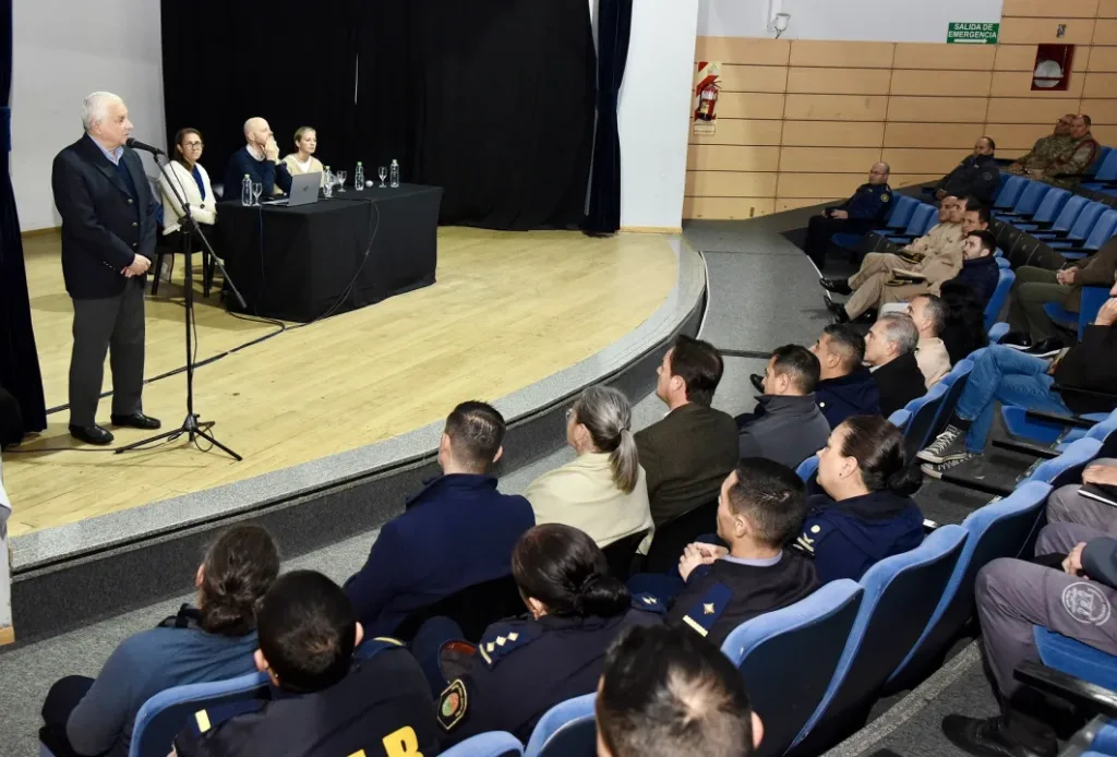 Jornada de reflexión sobre prevención del suicidio en fuerzas de seguridad y militares