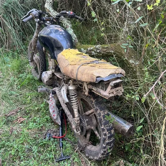 Recuperaron una motocicleta robada que había sido ocultada en una zona rural de Concepción del Uruguay