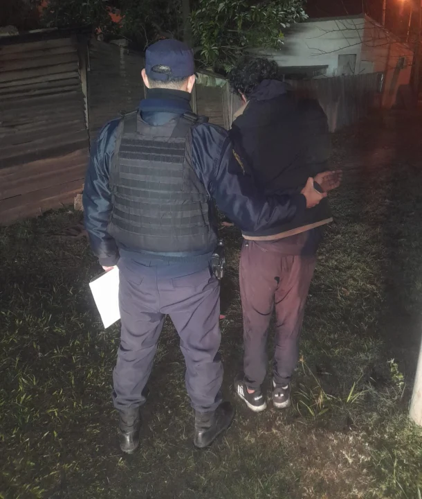 Intentó escapar de la Policía y terminó detenido con 120 dosis de cocaína