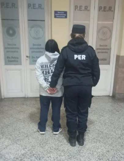 Detuvieron a una joven de 21 años con 30 dosis de cocaína durante un operativo
