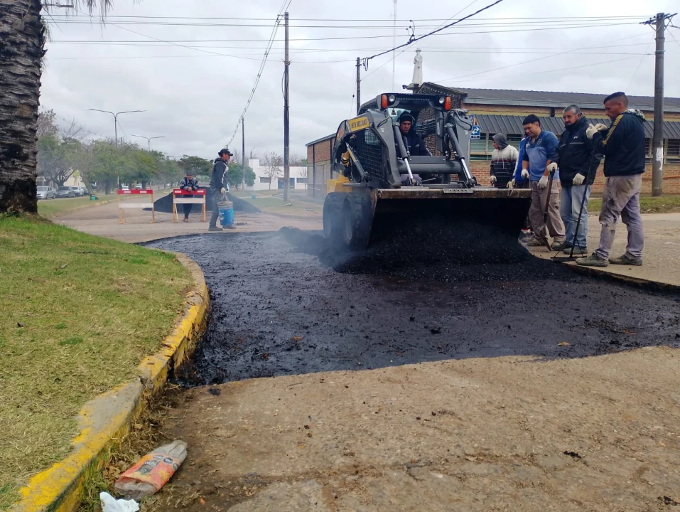El plan de bacheo avanza con intervenciones en dos bulevares de la ciudad