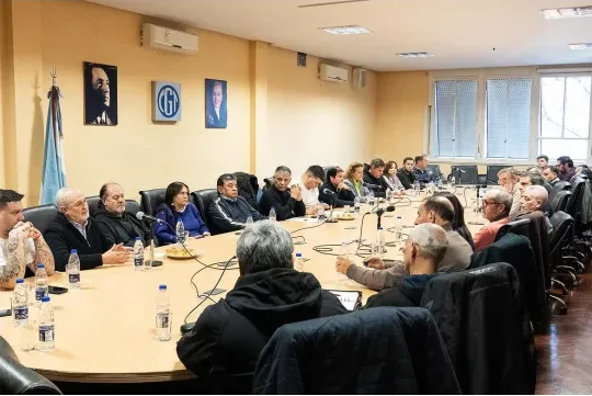 Conformaron una mesa sectorial para analizar la crisis de Granja Tres Arroyos y buscar alternativas para preservar los empleos