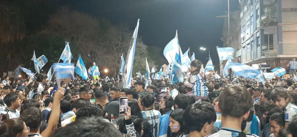 Los festejos por el pase de Argentina a la final dejaron detenidos, policías lesionados y varios incidentes en Entre Ríos