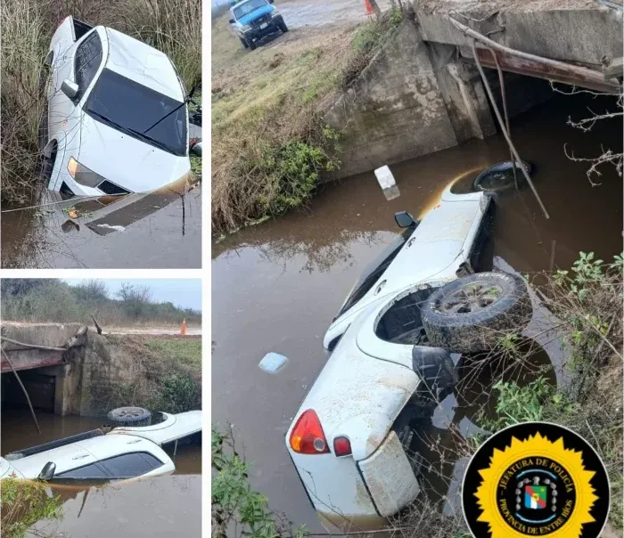Federación: Perdió el control de la camioneta, cayó a un arroyo y volcó: una familia salió ilesa