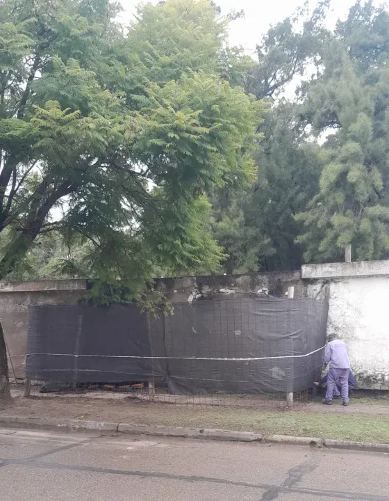 Trabajos en el muro perimetral del Cementerio Municipal