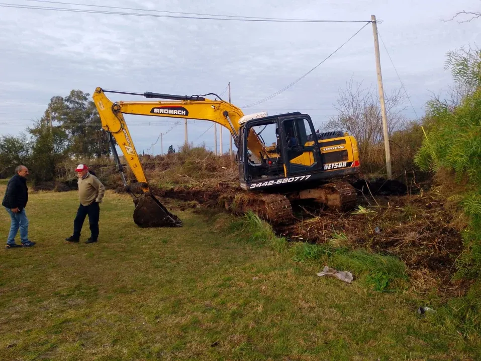 Finalizó la limpieza del desagüe pluvial en barrio AGMER