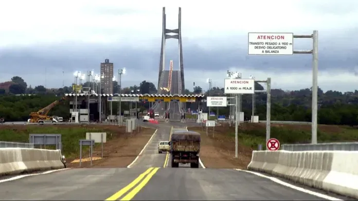 Denuncian un cobro duplicado en el peaje del Viaducto Rosario-Victoria y cuestionan la falta de canales para reclamar