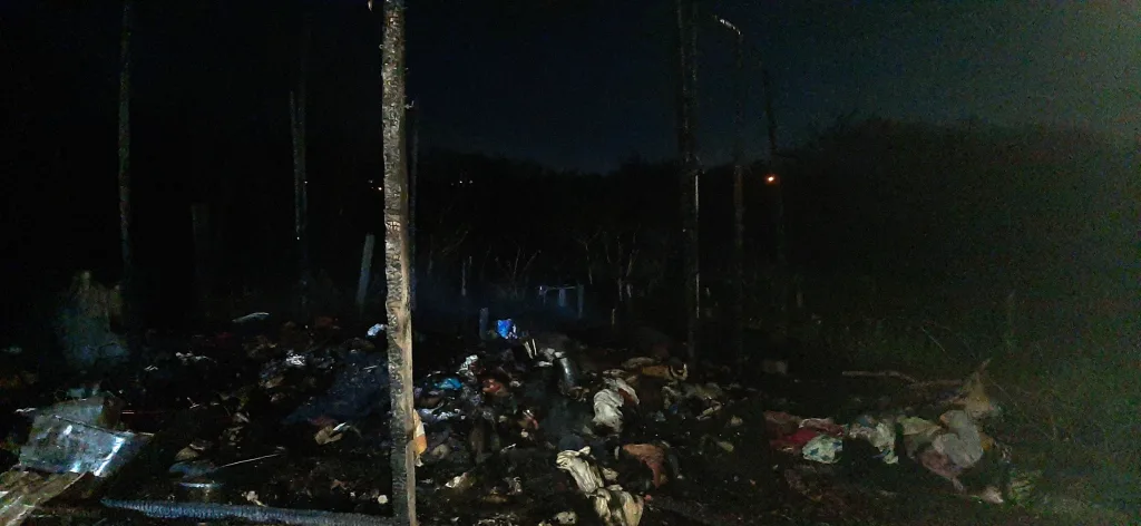 Un cortocircuito habría provocado el incendio de una vivienda en la zona del ex basural