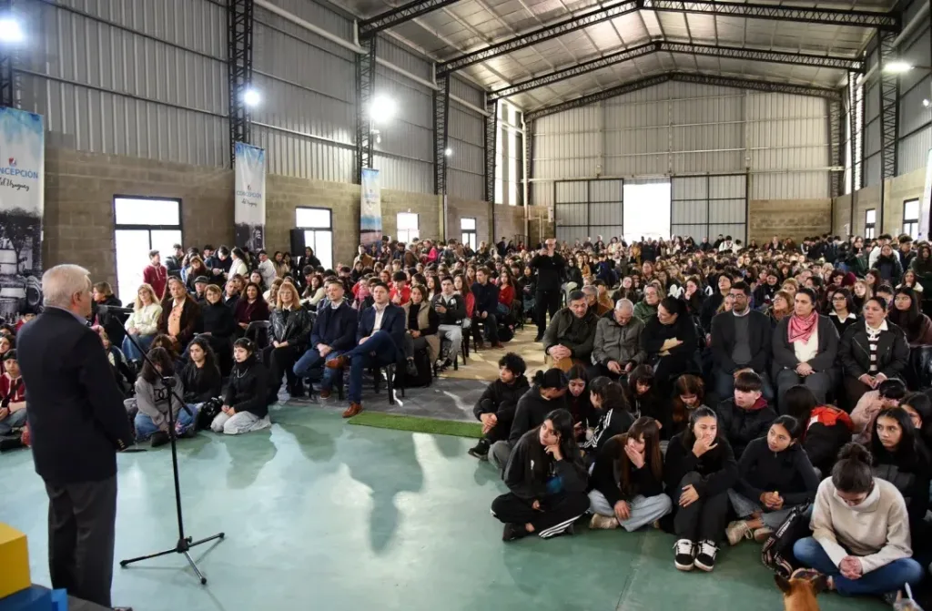 Más de mil jóvenes participan de una jornada sobre salud mental