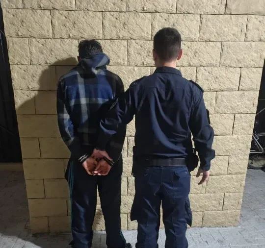 Persiguió a su expareja hasta la Jefatura y terminó detenido