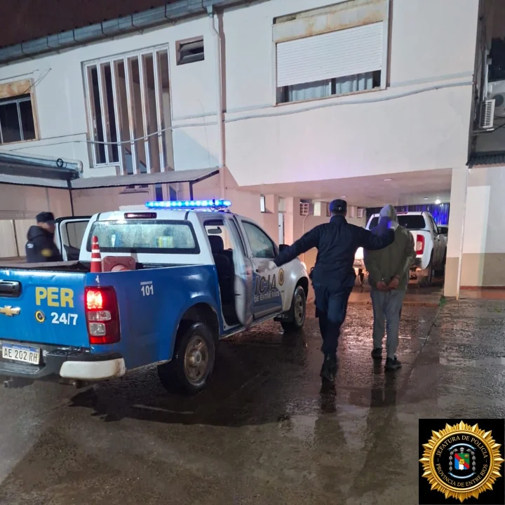 Detuvieron a un hombre y una mujer por desobedecer una orden judicial en Federal