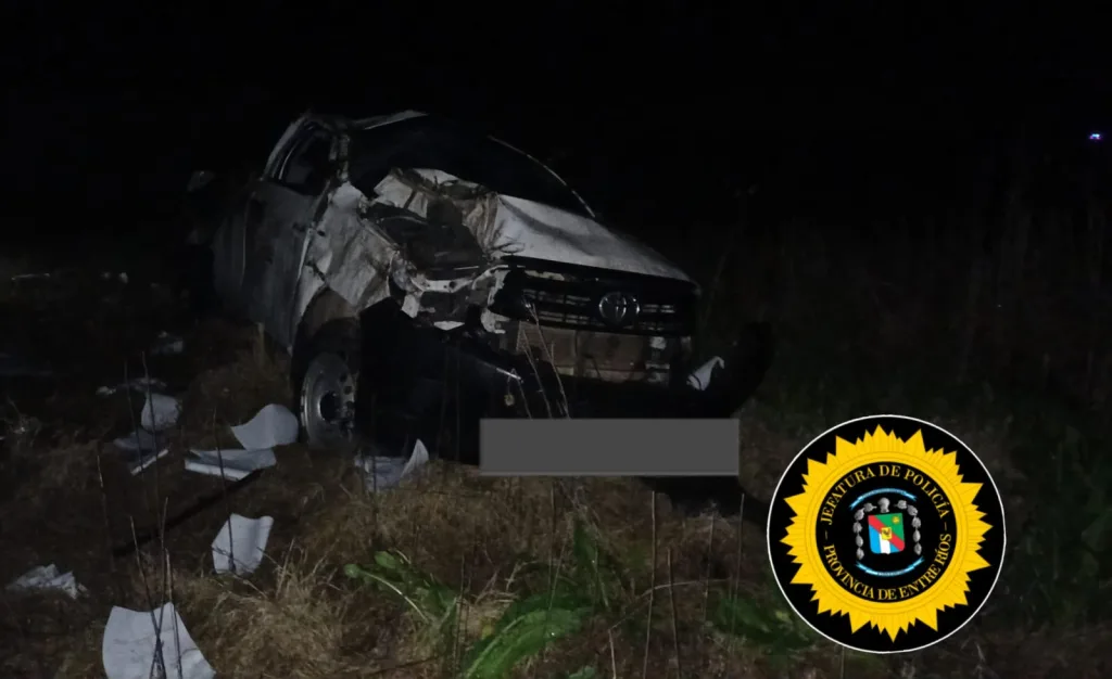 Despiste y vuelco de una camioneta en la Ruta Provincial 39