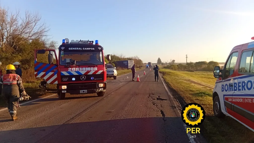 Choque frontal entre un camión y un auto en la Ruta 18: tres personas resultaron heridas