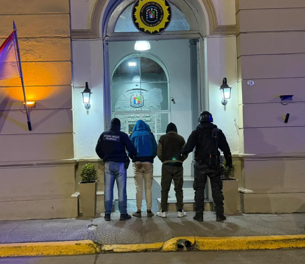 Allanamiento en Gualeguaychú: dos detenidos y secuestran droga, dinero y municiones