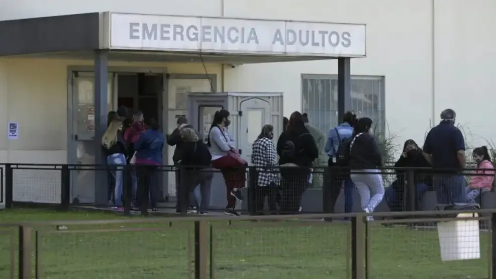 El Gobierno reglamentó el cobro de atención médica a extranjeros no residentes en hospitales