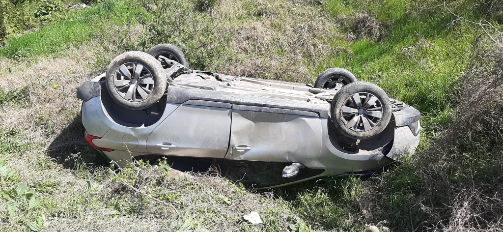 Despistó y terminó en un zanjón a metros del arroyo El Curro