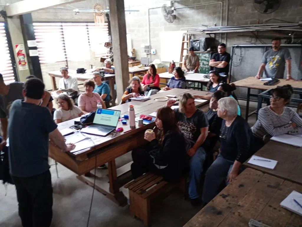 Comenzó el curso de Fabricación de Muebles de Placa en la EMAO