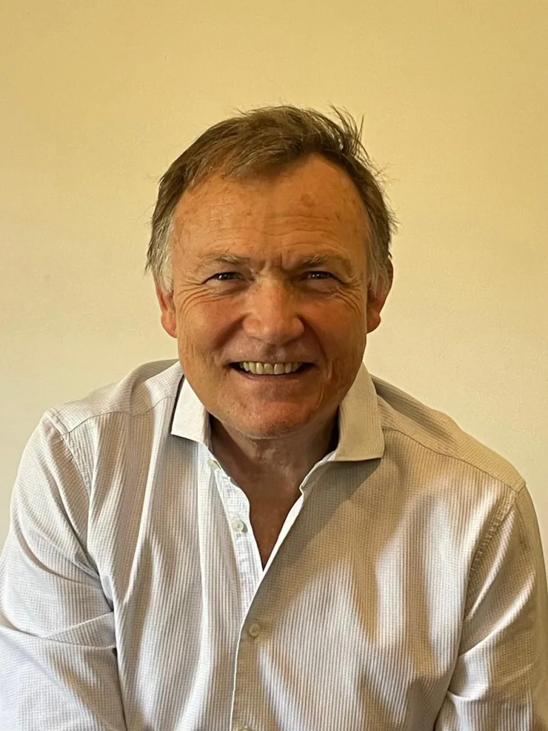 Christian Plebst llega a Concepción del Uruguay para reflexionar sobre infancias y adolescencias