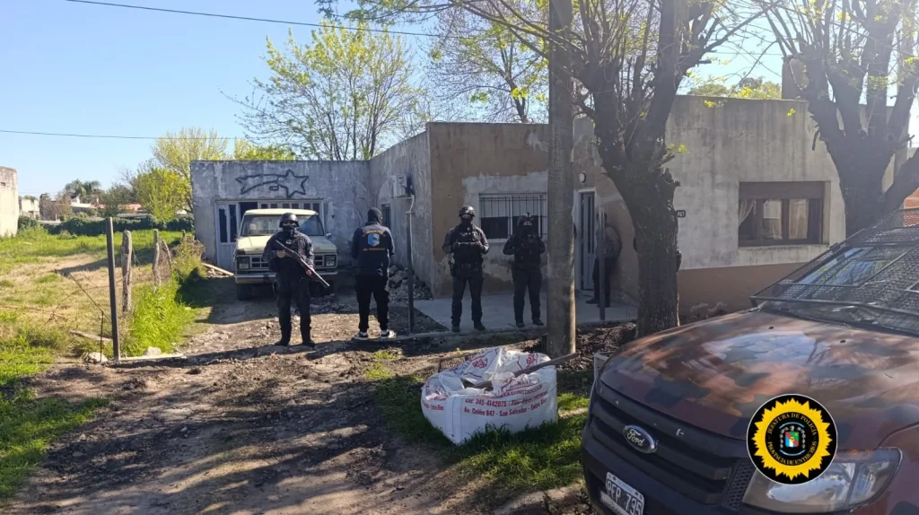 Allanamientos en San Salvador: secuestraron cocaína, dinero y detuvieron a un hombre