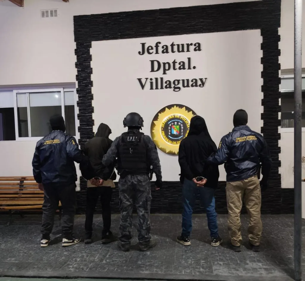 Allanamiento en Villaguay: secuestraron cocaína, marihuana y dinero y detuvieron a dos hombres