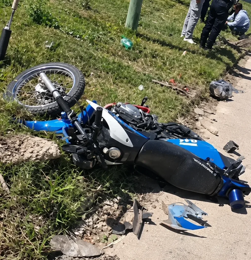 Siniestro vial en Dr. Panizza y La Rural: un funcionario policial resultó con lesiones graves