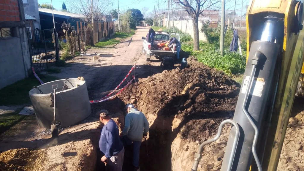 El Municipio amplía con recursos propios la red de cloacas en la zona norte