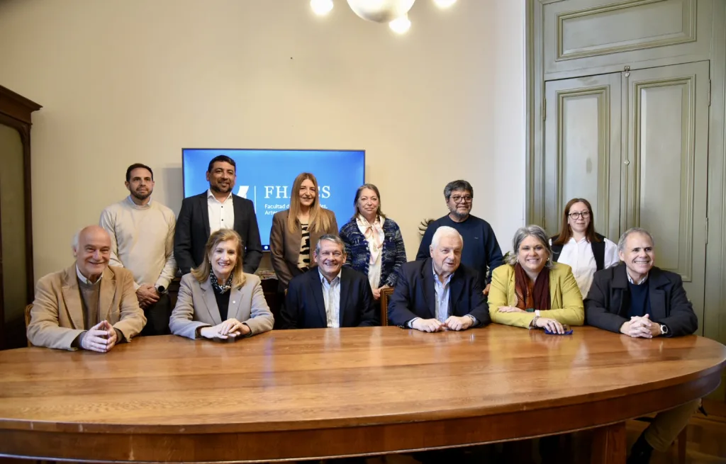 Concepción y Paraná producirán un libro por el bicentenario de su elevación a ciudades