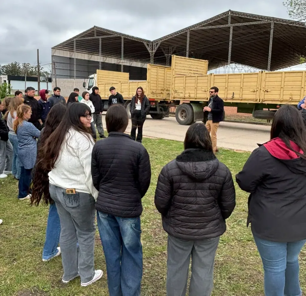 Estudiantes de Gualeguaychú recorrieron el Parque Industrial de Concepción del Uruguay
