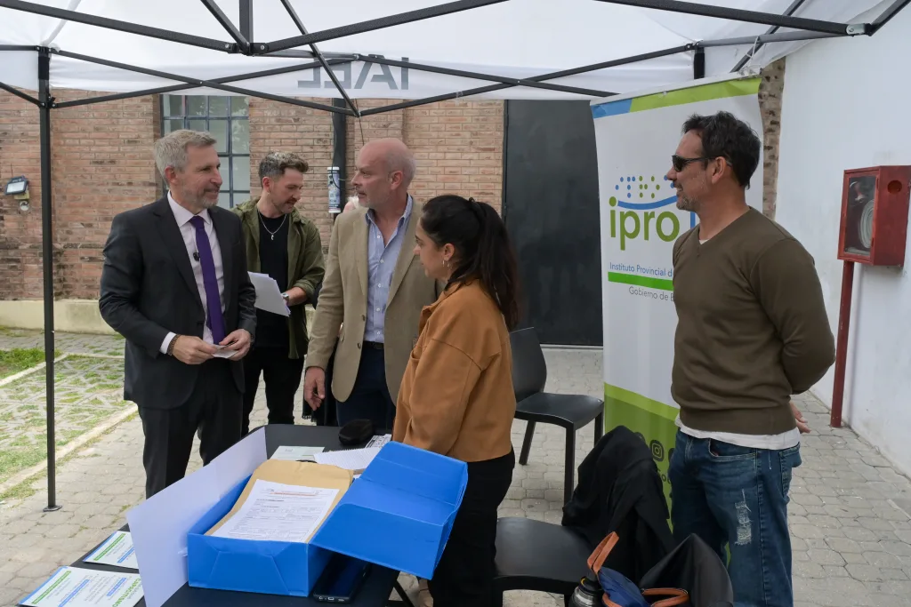 Frigerio compartió con jóvenes un encuentro para promover el cuidado de la salud mental