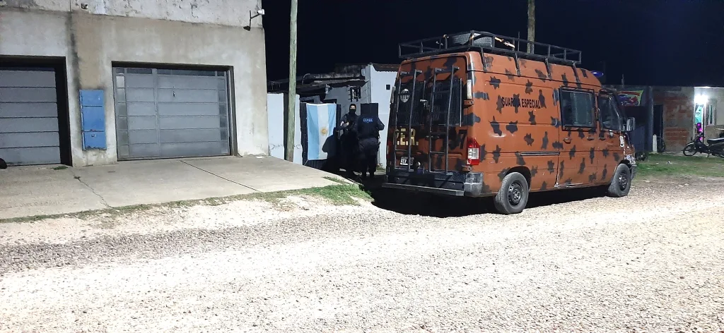 Realizan operativos simultáneos por narcomenudeo en Concepción del Uruguay y Paraná