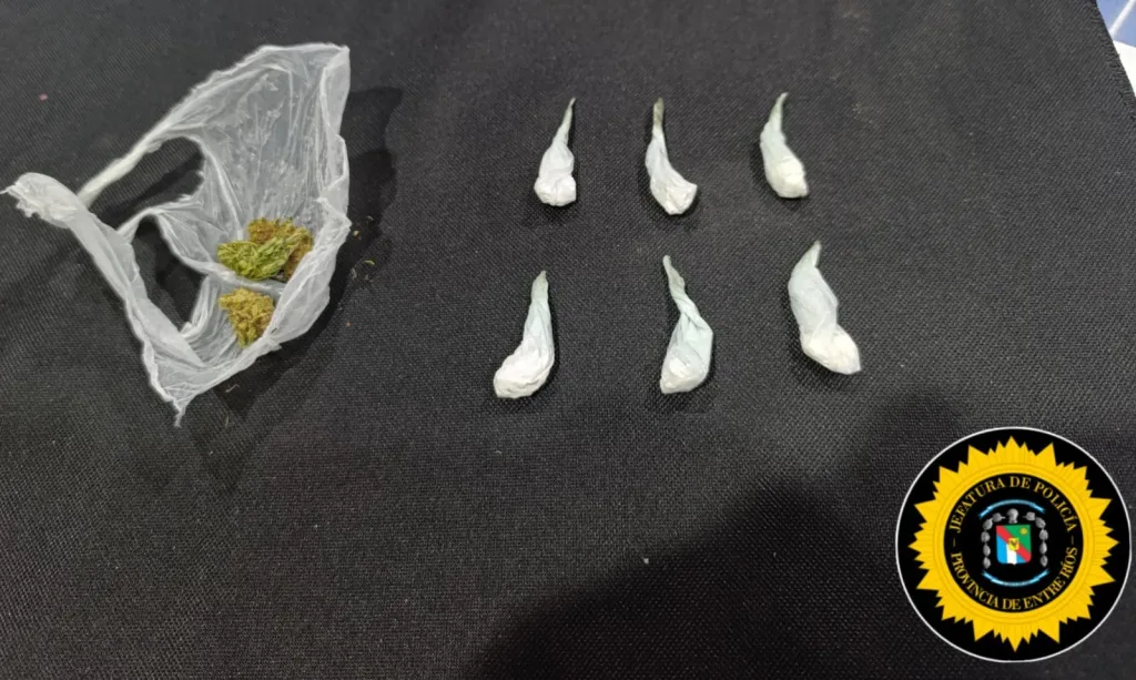 Detuvieron un colectivo en un control y secuestraron cocaína y marihuana