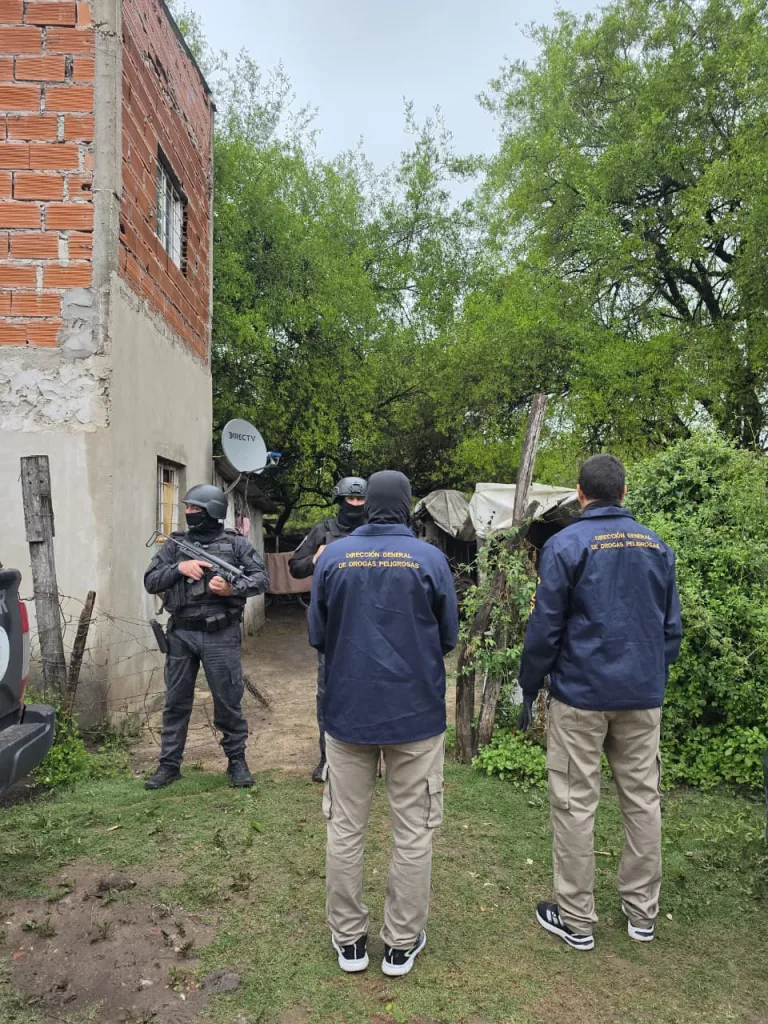 Villaguay: seis allanamientos por narcomenudeo, dos detenidos y un amplio secuestro de elementos