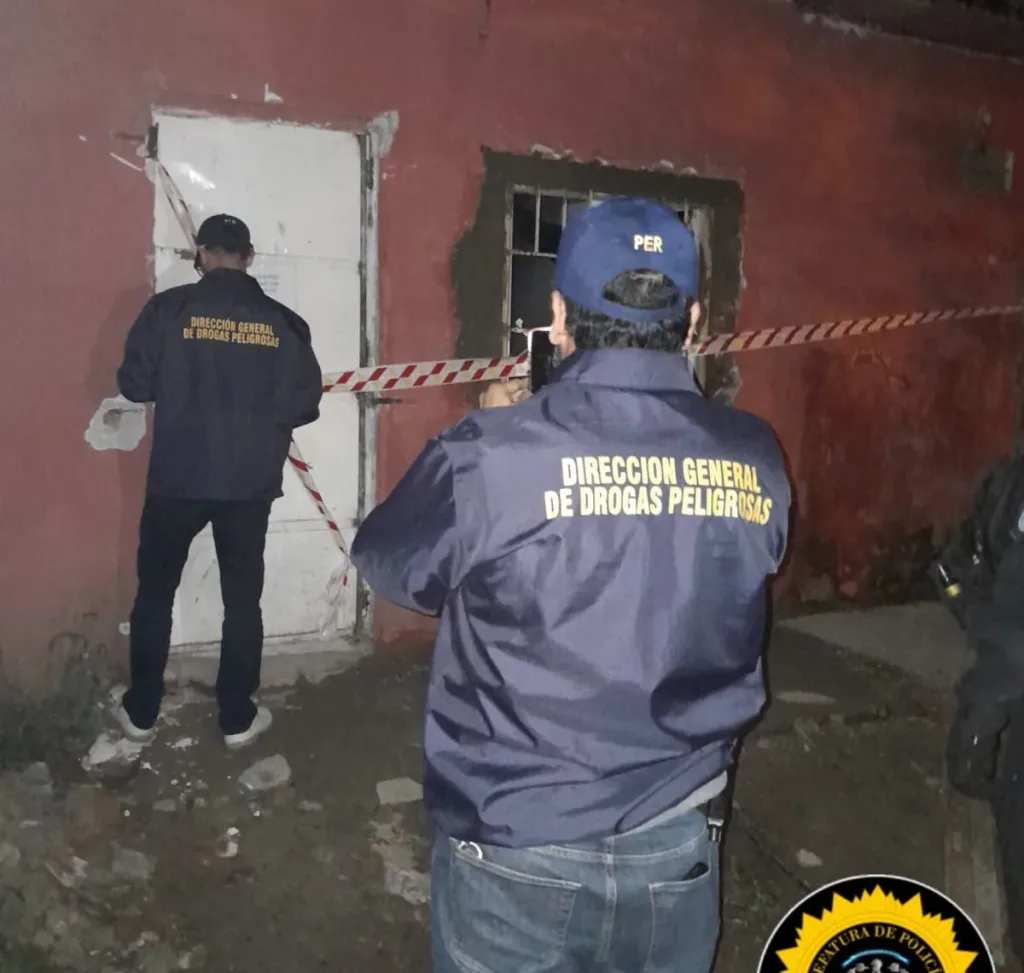 Paraná: Volvieron a allanar el búnker de barrio Las Flores: secuestraron elementos y clausuraron el inmueble