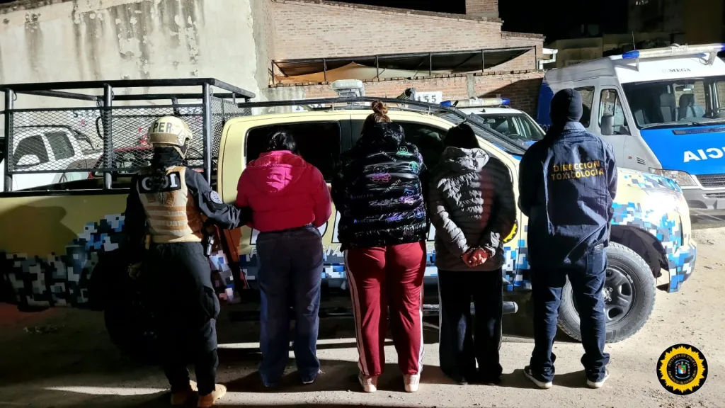 Tres mujeres detenidas en Paraná por una investigación sobre ingreso de drogas a una unidad penal de Federal