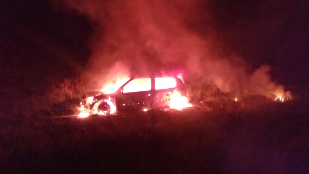 Incendio de un vehículo en la Ruta 12: las pérdidas fueron totales