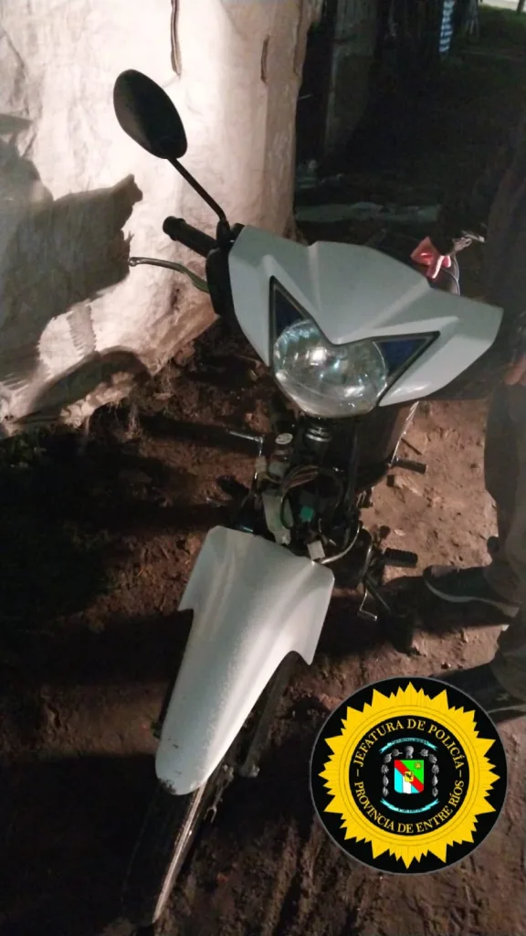 Robaron una moto frente al CEF N.º 3 y recuperaron el vehículo utilizado por los ladrones