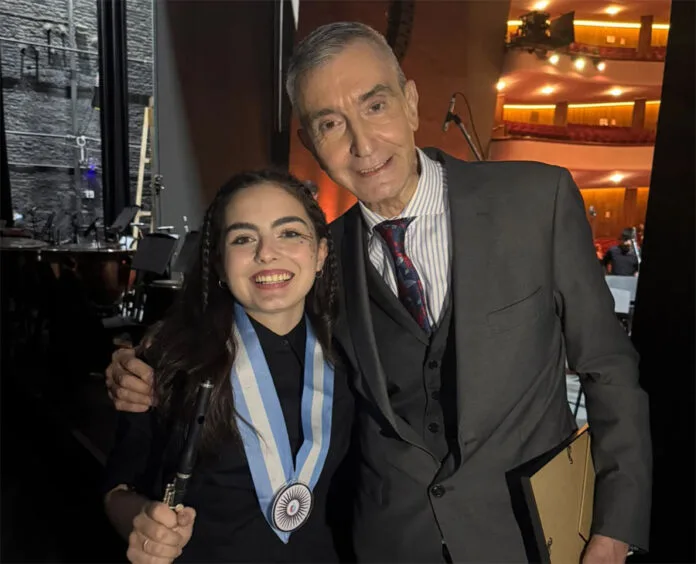 Delfina Díaz Brau brilló en el Teatro Coliseo y busca comprar su propio instrumento