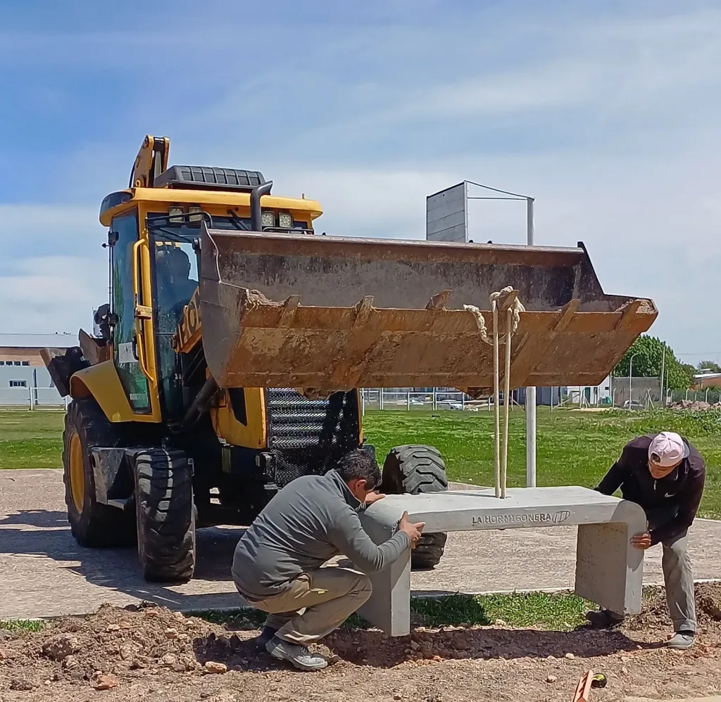 Avanza la puesta en valor de seis espacios públicos de la ciudad